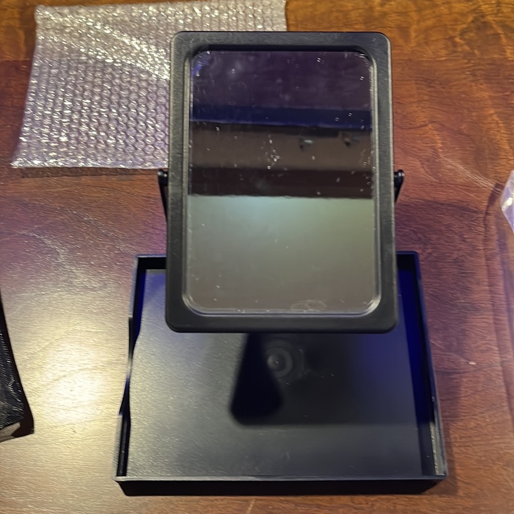 Mary kay mirror with mesh zippered case